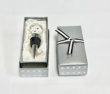 Load image into Gallery viewer, Dice Shaped Crystal Wine Stopper